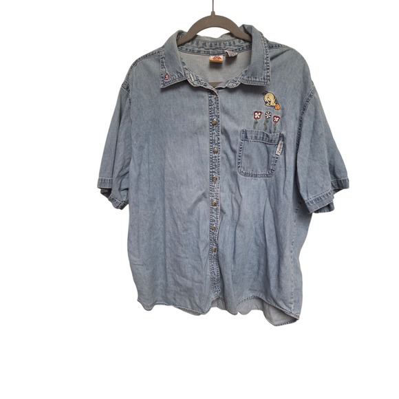 Looney Tunes Denim Shirt‎ Tweety Bird Embroidered Pocket Plus Size 22/24W - Picture 1 of 6